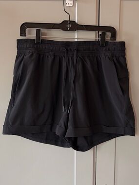 Lululemon Spring Break Away Short *4-way Stretch 3" Black Size 10